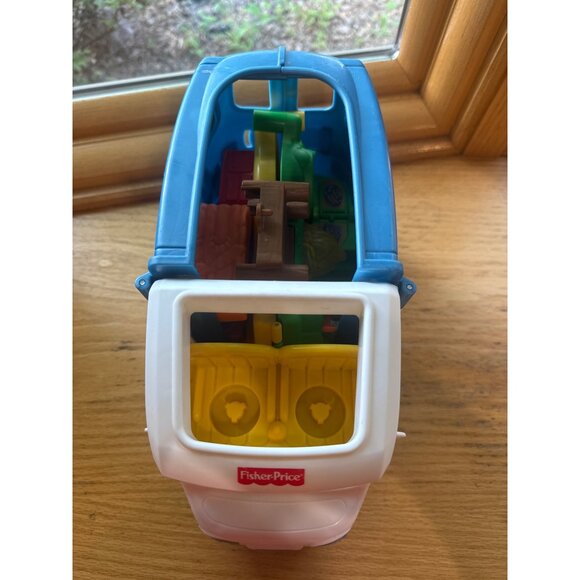 Fisher-Price Little People Songs & Sounds Camper Toy Set With Figures & Accessor - Picture 10 of 12